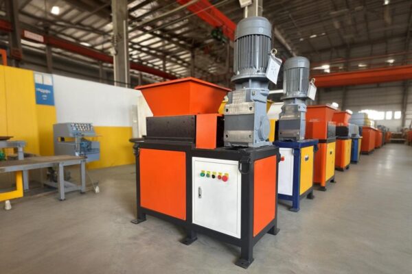 Double-shaft shredder