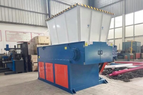 Single shaft shredder